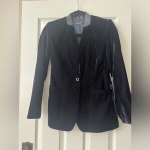ELLIE TAHARI MIDNIGHT VELVET BLUE WITH LEATHER COLLAR BLAZER SIZE XS